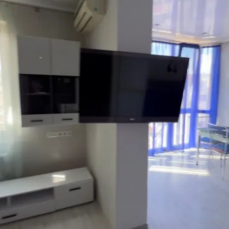 ра дужный Apartment Odesa